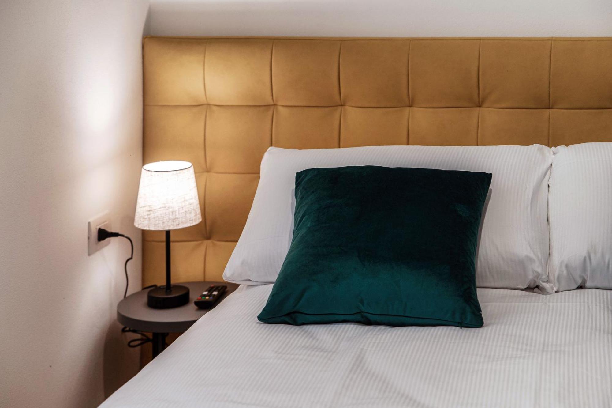 Guesthouse Lake'S Vibes - The House Of Travelers Côme Extérieur photo